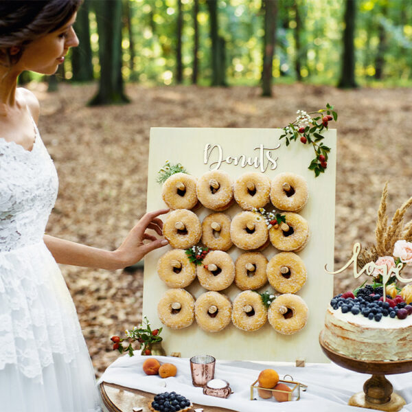 Bröllop Munkvägg/Donut Wall Trä 45x55cm 3