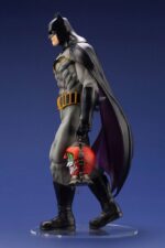 DC Comics ARTFX PVC Statue 1/6 Batman 30 cm 3