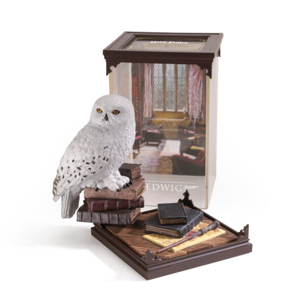 Harry Potter Magical Creatures Statue Hedwig 19 cm 1