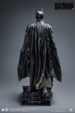 The Batman Statue 1/3 The Batman Regular Edition 71 cm 2