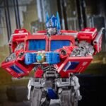 Transformers: Bumblebee Masterpiece Movie Series Action Figure MPM-12 Optimus Prime 28 cm 5