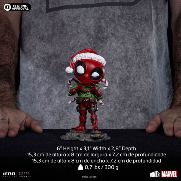 X-Men Mini Co. PVC Figure Deadpool Xmas Version 15 cm 2